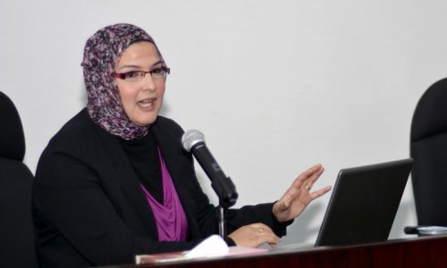 محاضرة عن الرضاعة الطبيعية في جامعة العين