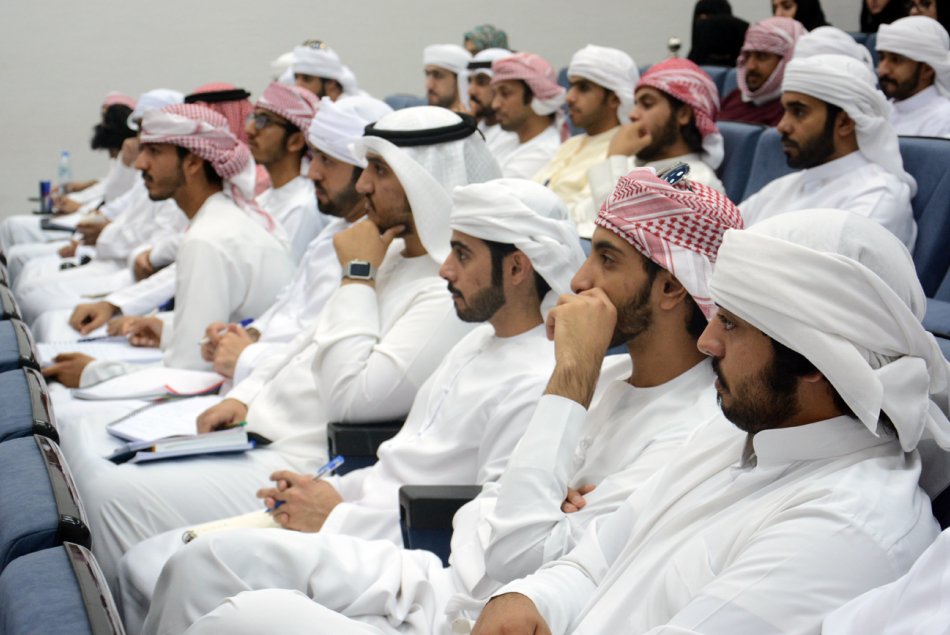 محاضرة توعوية حول الحماية من الحرائق في جامعة العين
