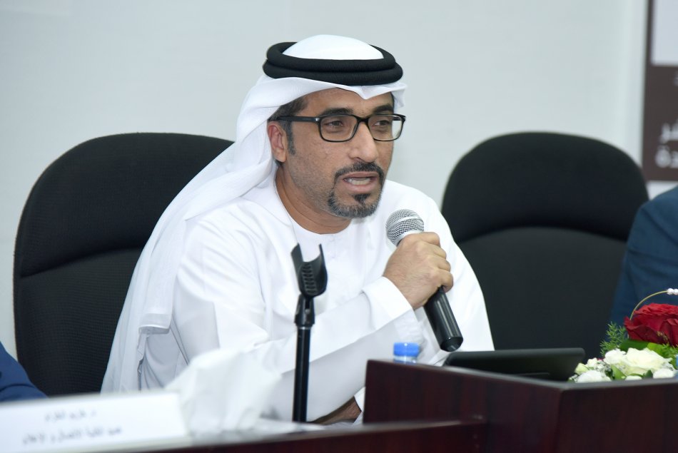 اليوم العلمي الأول لكلية الاتصال والإعلام