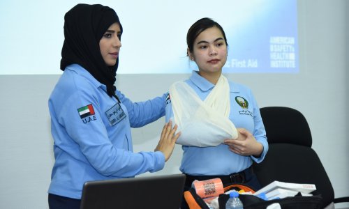 ورشة عمل حول الإسعافات الأولية في جامعة العين بالتعاون مع شرطة أبوظبي