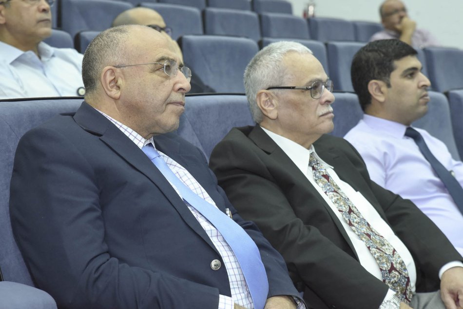 A workshop about “SmartPLS” Software for the Business College - Al Ain ...