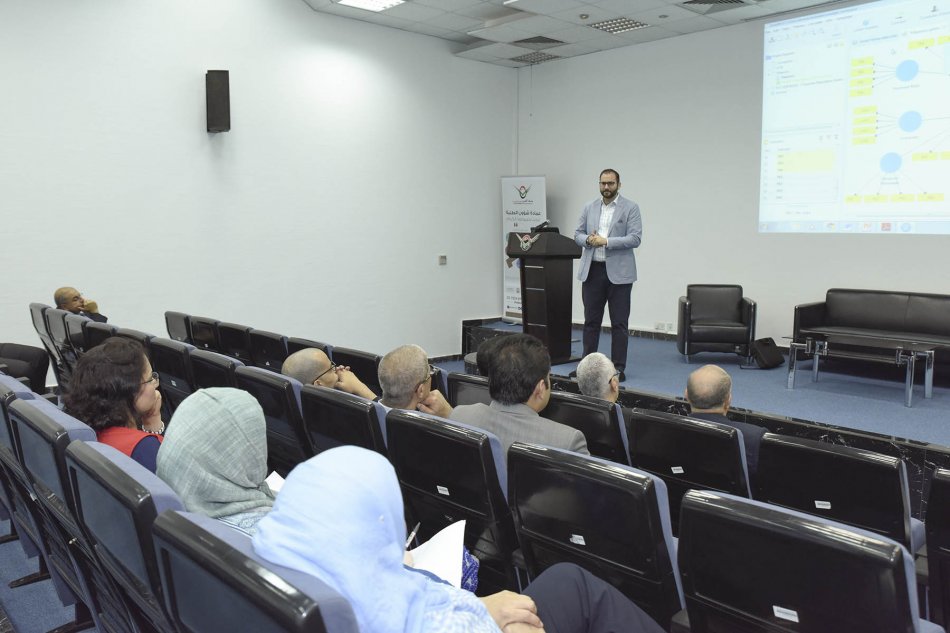 A workshop about “SmartPLS” Software for the Business College - Al Ain ...