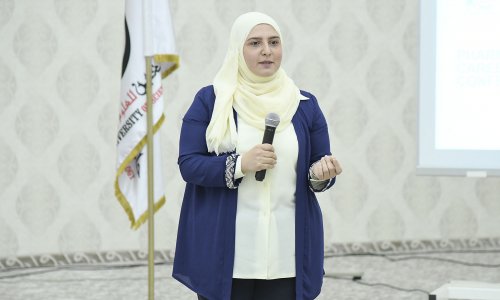College of Pharmacy reviews the career opportunities of pharmacists
