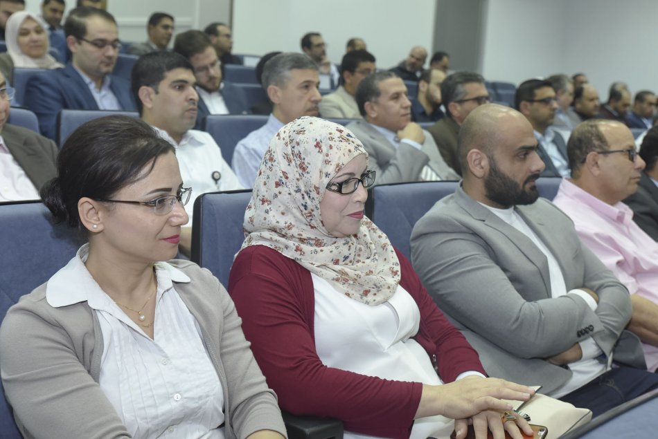 محاضرة حول منح دائرة التعليم والمعرفة للتميز البحثي