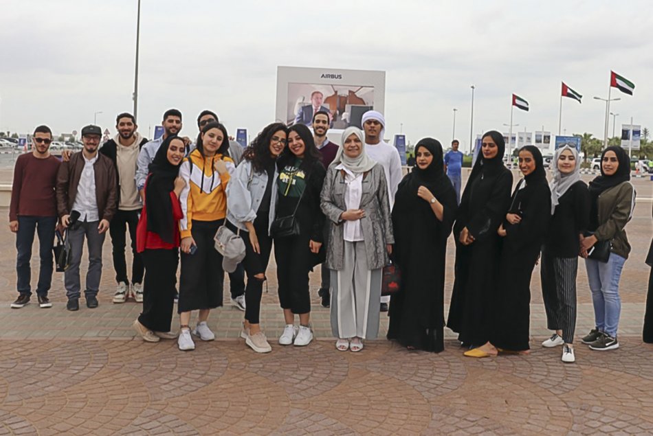 زيارة طلابية إلى معرض دبي للطيران