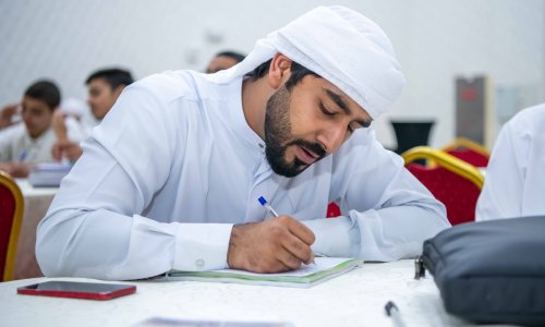 الكتابة كوسيلة للتعبير عن الذات في ورشة بجامعة العين
