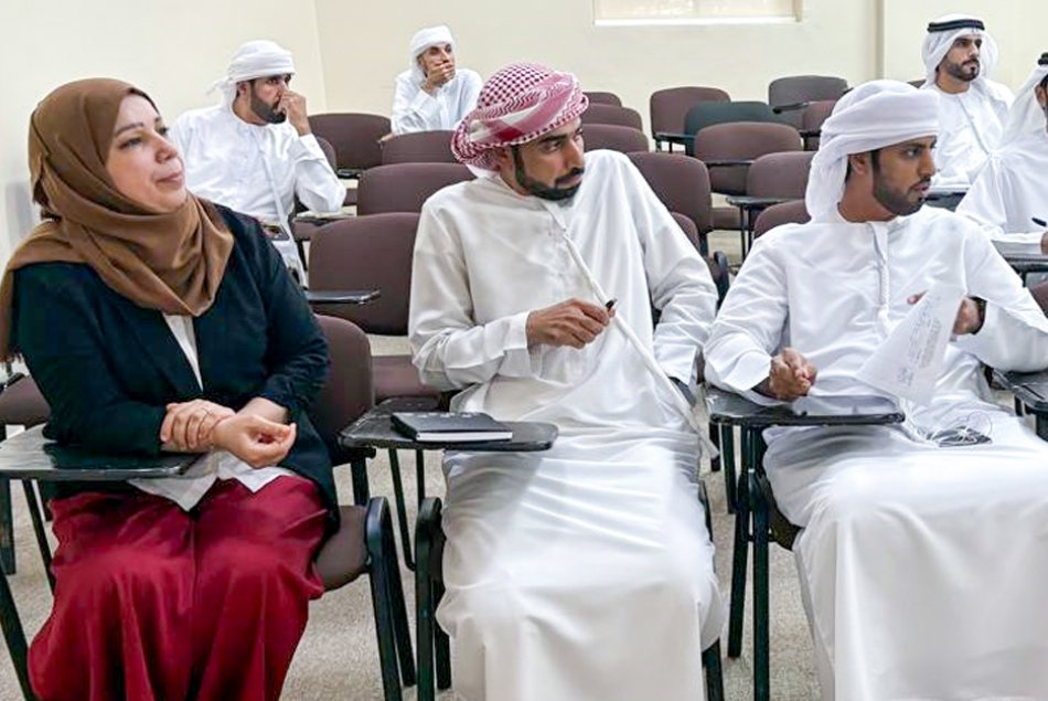 ورشة عمل حول اكتشاف قاعدة بيانات المنهل