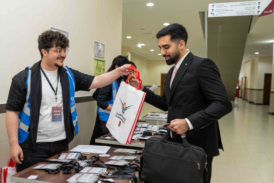 الملتقى الرابع للدراسات العليا في الصحة والعلوم الطبية الحيوية بجامعة العين