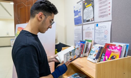 فعالية “اقرأ كتاباً وضع مكانه كتاباً” تعزز ثقافة القراءة والتبادل المعرفي